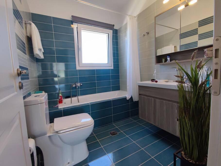 The Bright House A Two-Storey Maisonette In Loutraki Εξωτερικό φωτογραφία