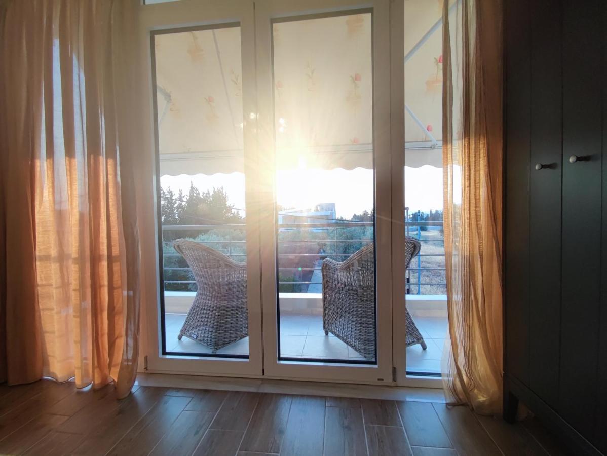 The Bright House A Two-Storey Maisonette In Loutraki Εξωτερικό φωτογραφία